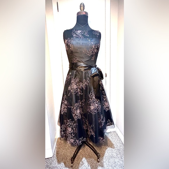 Laura Cocktail Dress Black with Rose Gold Glitter Size 10 - Picture 2 of 9